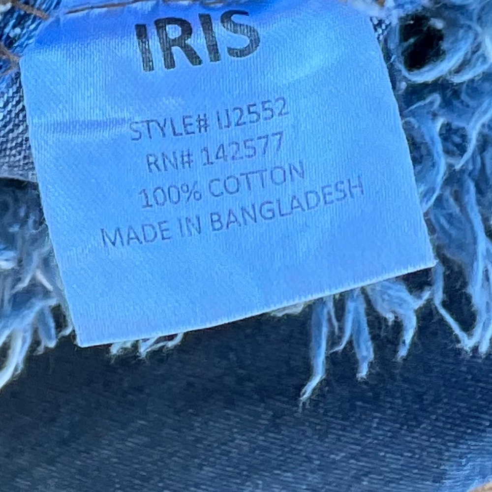 Iris Basic & Contemporary Blue Distressed Denim J… - image 4